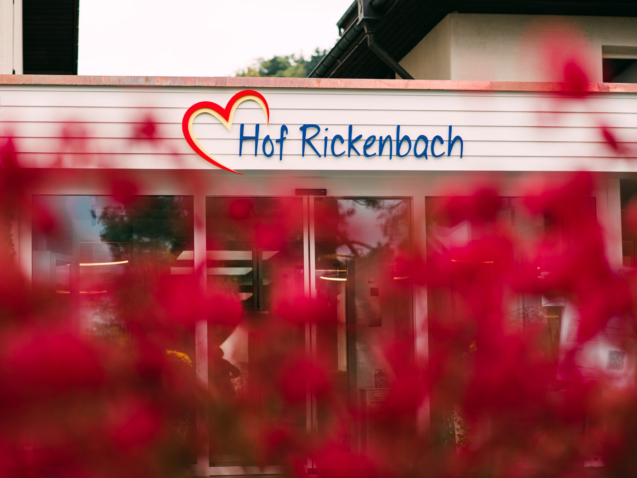 Eingang Hof Rickenbach